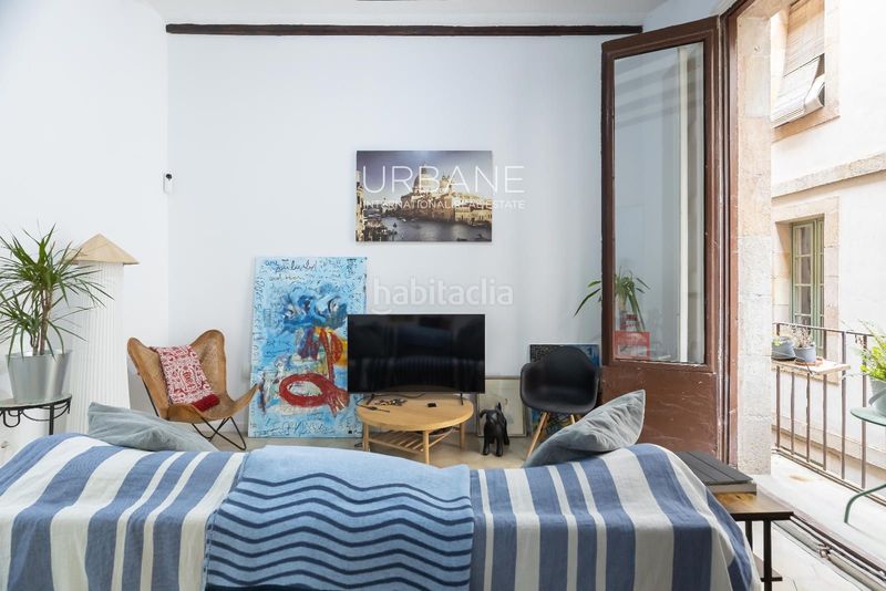 Foto 7d2e27d0-2ca3-4e1e-8596-0003fd6aa885. Lloguer àtic amb calefacció a Gòtic Barcelona