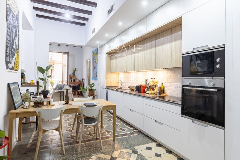 Foto b496b7b6-2218-431d-8499-b0265d77781a. Lloguer àtic amb calefacció a Gòtic Barcelona