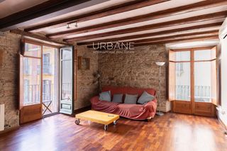 Location Attique  Simón oller. Alquiler temporal en el barrio gótico  apartamento amueblado de