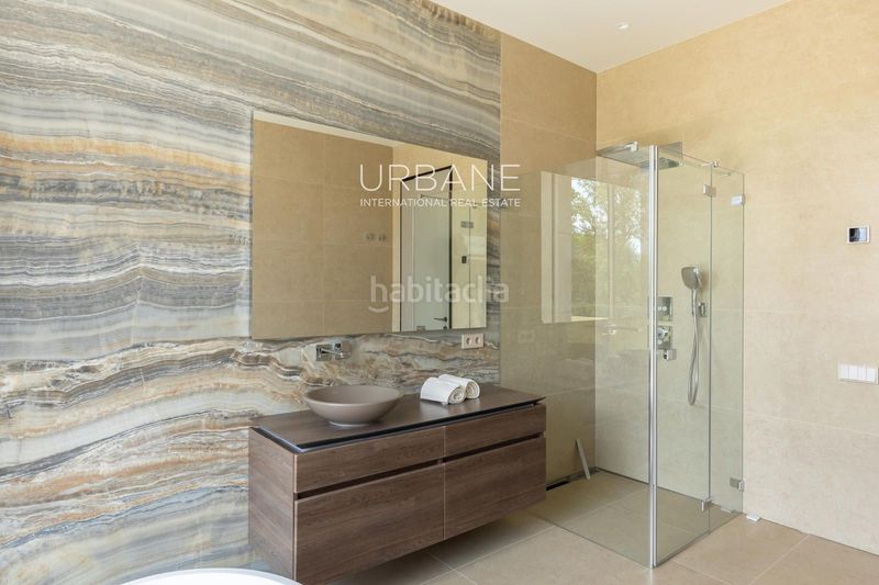 Foto 1283565b-cda4-47ad-9f9b-7f81647511df. Xalet amb aparcament piscina a Caldes de Malavella