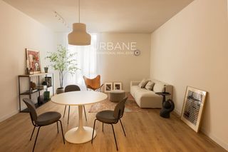 Appartement  Gènova. Piso reformado de diseño en venta en el guinardó, barcelona