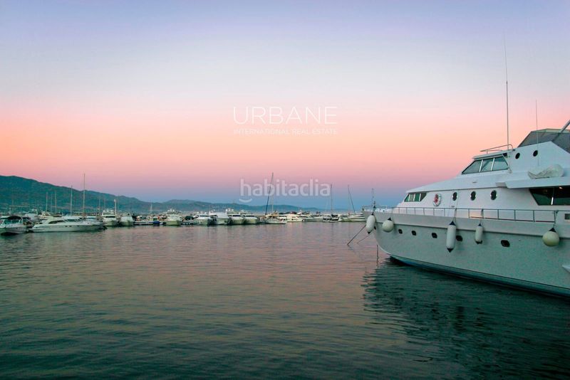 Foto a5fdf1c4-2476-42a3-bf74-fb8fdfb66e2b. Pis amb calefacció aparcament piscina a Sierra Blanca Marbella