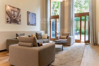 Dúplex  Pau claris. Espacioso apartamento dúplex con terraza en el eixample, barcelo