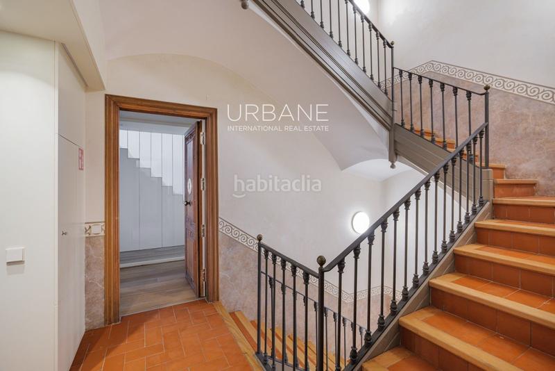 Foto dac7bae1-612a-4786-ac1a-92a0f88a39d2. Dúplex amb calefacció a Dreta de l´Eixample Barcelona