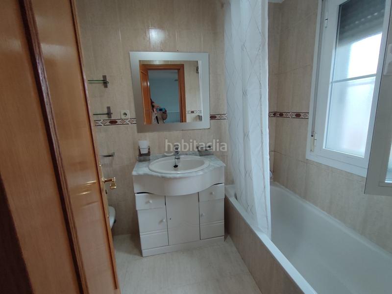 Foto 1df0cbb7-306e-439c-8da4-33a9755959e9. Haus mit heizung pool in Ugena