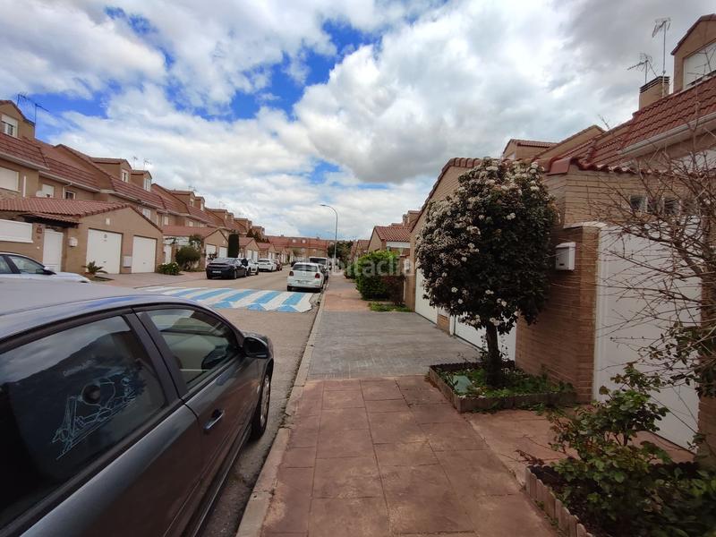 Foto 99a25a82-ec8d-46b8-a470-751b0dfef1c8. Haus mit heizung pool in Ugena