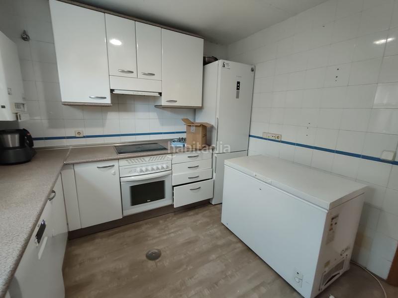 Foto c54e7c0d-f192-43e9-a4d8-5d7491015fd0. Haus mit heizung pool in Ugena