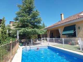 Maison à Los Cigarrales-La Bastida. Casa independiente en venta en toledo