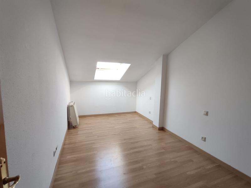 Foto 2f13ff40-8893-4f24-a3d5-4711b8969197. Dúplex amb calefacció a Yuncos