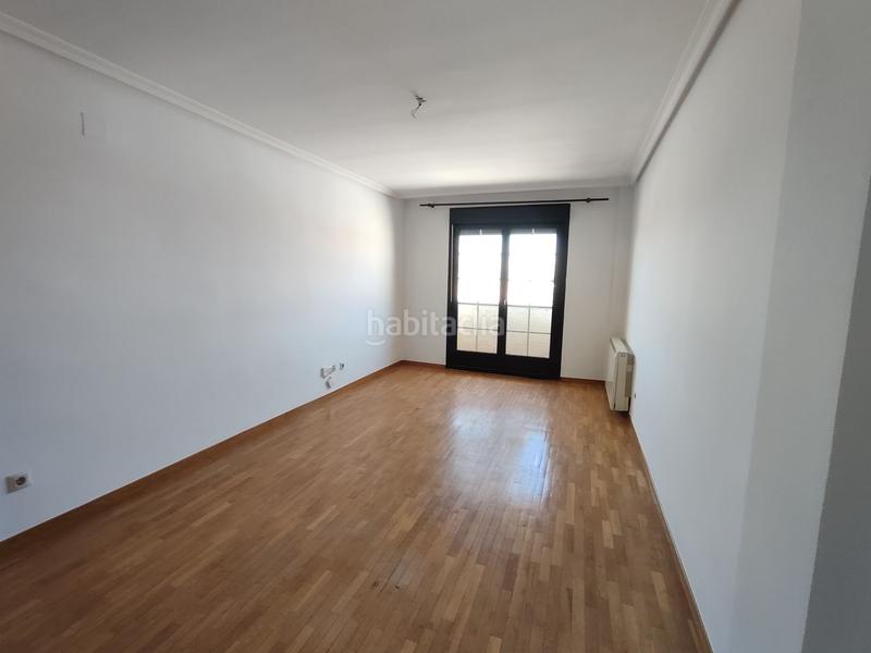 Foto 453cef34-81d1-4c41-9d0f-dab1e85d83f0. Dúplex amb calefacció a Yuncos