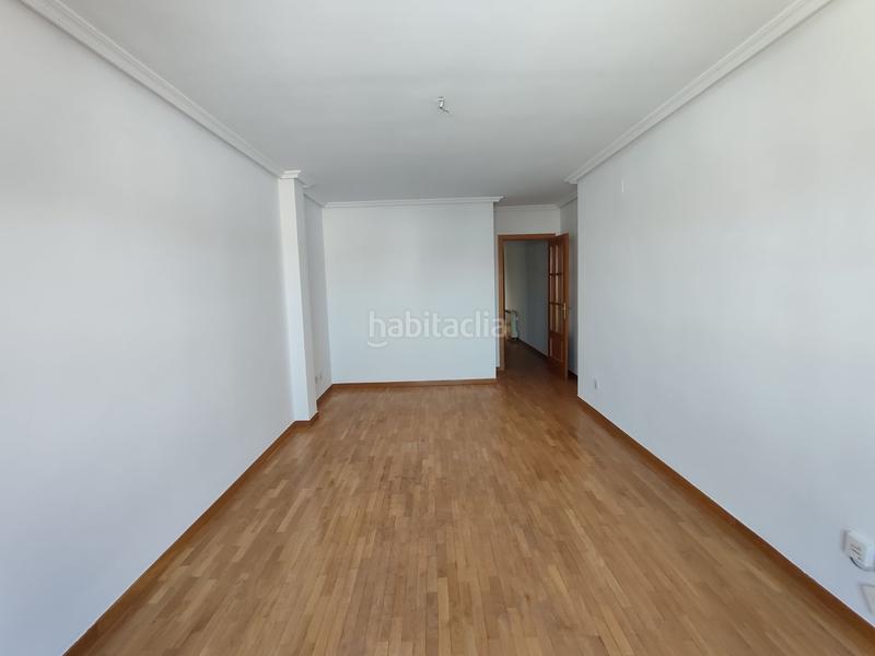 Foto ab7fabfc-ae44-40c0-9bdd-b7347fdb1ee5. Dúplex amb calefacció a Yuncos