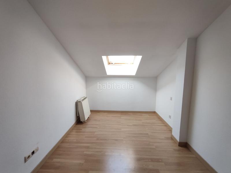 Foto cc272673-ac3b-4f4c-8f25-5659295f63b5. Dúplex amb calefacció a Yuncos