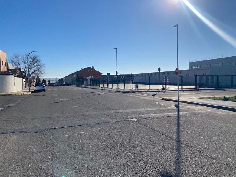 Foto 1a26683e-16e3-4398-ba45-37ed33bd6e03. Terreno residencial parcela de esquina !!!! en Yuncos