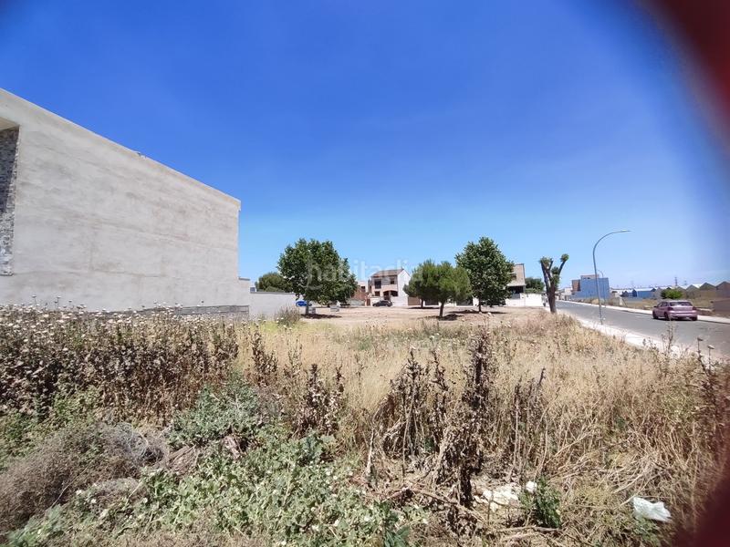 Foto c3ed7967-981e-4b11-94cf-c0f5f31cf483. Terreno residencial parcela de esquina !!!! en Yuncos