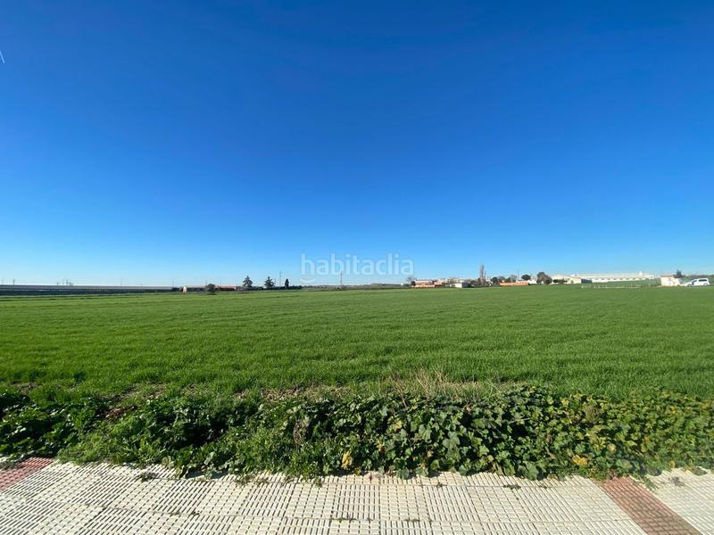 Foto df8ed4d2-4315-46df-8a8c-bce6ecc9f535. Terreno residencial parcela de esquina !!!! en Yuncos