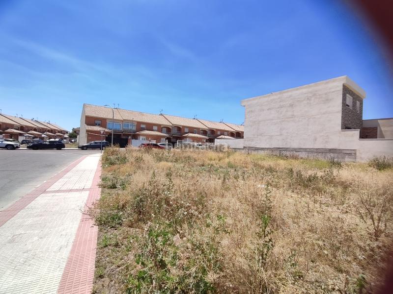 Foto e45abbb2-e80b-4162-be8d-9f8fb6384e35. Terreno residencial parcela de esquina !!!! en Yuncos