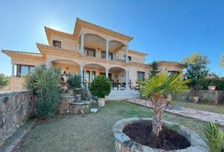 Casa a Los Cigarrales-La Bastida. Mas que hipotecas vende cigarral de 3.400m2 en toledo capital!!!