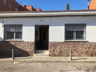 Casa a Yuncos. Mas que hipotecas vende casa baja alquilada en el centro de yunc