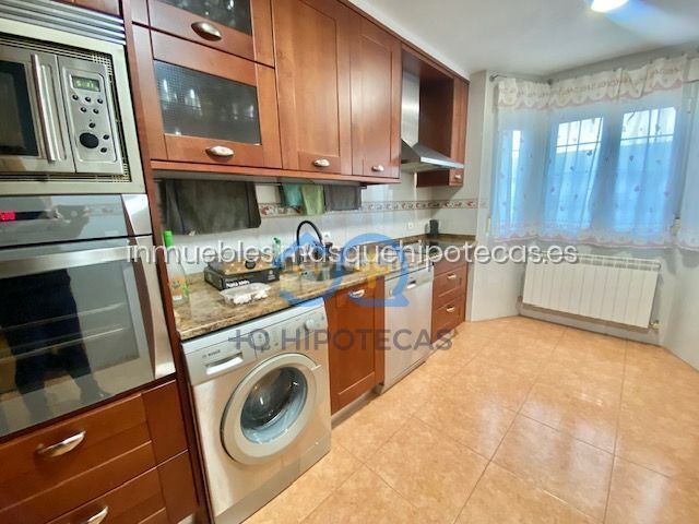 Foto 3b56fc7d-fda6-4757-9520-89529725f844. Casa adossada amb calefacció aparcament a Añover de Tajo