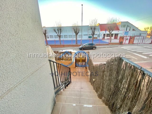 Foto 91e15a0f-7785-45fc-95db-b810658941fb. Casa adossada amb calefacció aparcament a Añover de Tajo