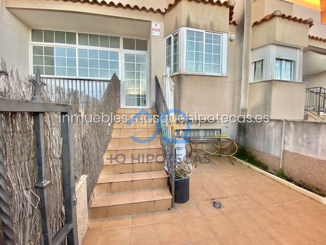 Foto e163e755-0a74-45a7-ade7-1a37143c44c7. Casa adossada amb calefacció aparcament a Añover de Tajo