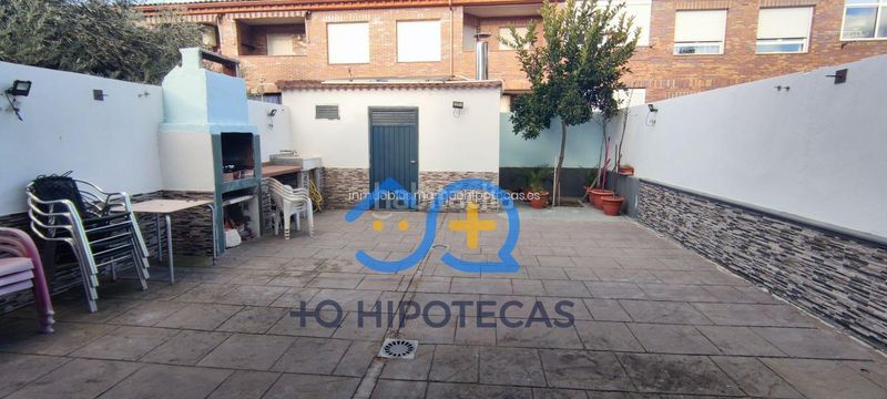 Foto 1846fe68-191a-4a16-a8ea-7eb583e7ebe7. Casa adossada amb calefacció aparcament a Tiemblo (El)