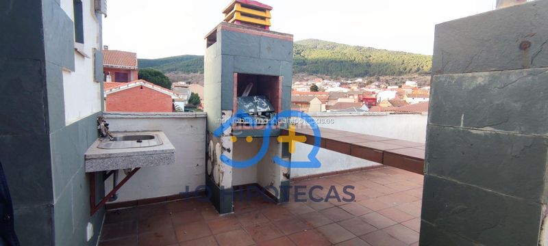 Foto 692cdda4-5332-4dc9-8885-64918967ab2e. Casa adossada amb calefacció aparcament a Tiemblo (El)