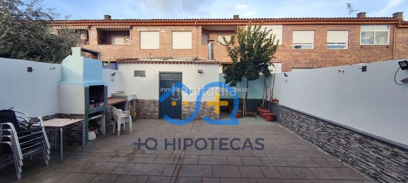 Foto 72e7b539-db87-413d-b73e-0bc2dee85847. Casa adossada amb calefacció aparcament a Tiemblo (El)