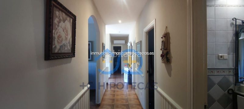 Foto 017d89c9-f772-4f03-bf8b-eb65a08babd9. Xalet amb aparcament a Cobeja