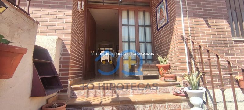 Foto 4676b543-8f69-4c25-9106-b92c0078919c. Xalet amb aparcament a Cobeja