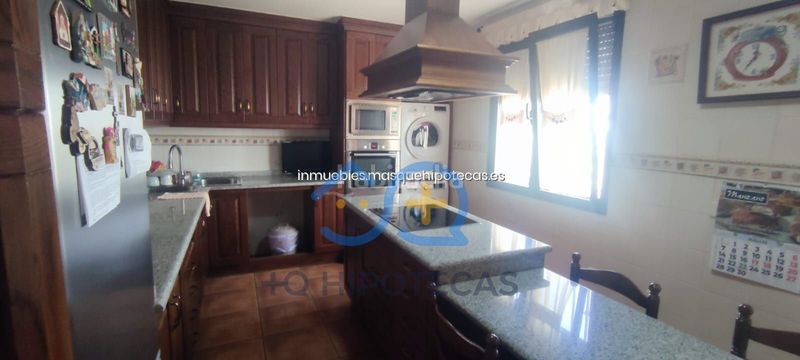 Foto feaaa8cc-2488-423b-9e04-dc74077400a2. Xalet amb aparcament a Cobeja