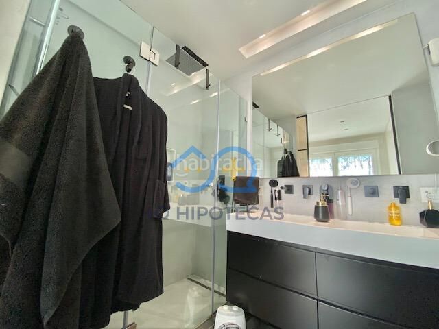 Foto 0e78af0f-7efd-4573-9d02-af5d93544432. Casa adosada mas que hipotecas vende en exclusiva chalet con piscina madrid en Parla