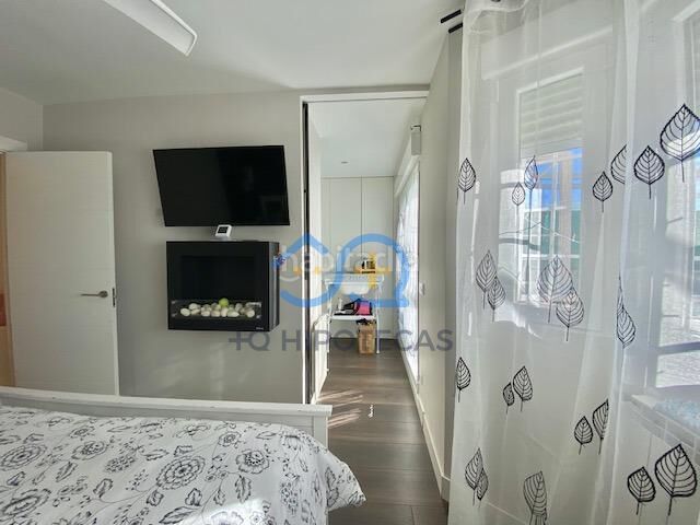 Foto 2b496d1e-cfc5-45bc-b904-03f480add20e. Casa adosada mas que hipotecas vende en exclusiva chalet con piscina madrid en Parla