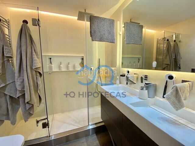 Foto 51386c73-a349-4157-911f-589b52feac98. Casa adosada mas que hipotecas vende en exclusiva chalet con piscina madrid en Parla