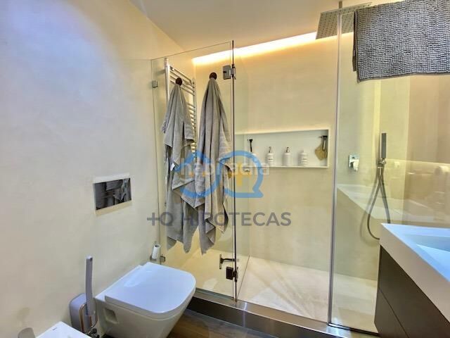Foto 5729f804-cb7b-448a-8d2e-73ba163595fd. Casa adosada mas que hipotecas vende en exclusiva chalet con piscina madrid en Parla