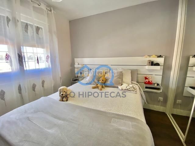 Foto 6d4be216-2ba9-4c2b-af78-ca0f18eabe46. Casa adosada mas que hipotecas vende en exclusiva chalet con piscina madrid en Parla