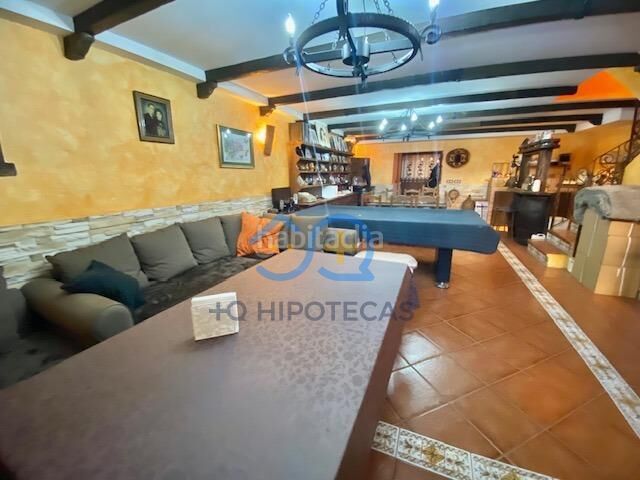 Foto a1f779b2-fce7-4ff0-9c19-0bfa6ccdf3ea. Casa adosada mas que hipotecas vende en exclusiva chalet con piscina madrid en Parla