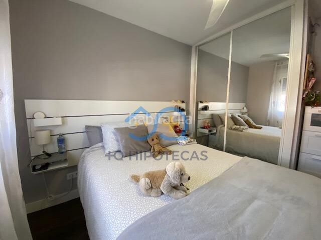 Foto b3f000f0-f09d-48e6-9ccf-8216439ed0a5. Casa adosada mas que hipotecas vende en exclusiva chalet con piscina madrid en Parla