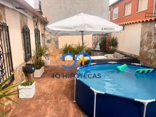 Maison à Estación-Cruz Roja. Mas que hipotecas vende fabulosa casa reformada en illescas tole