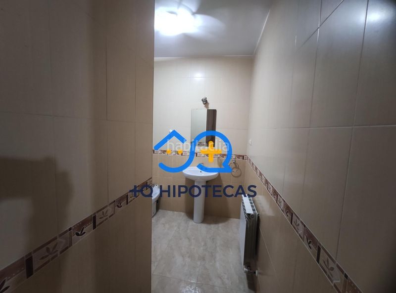Foto 03ab1c2e-61b1-4239-8dfe-b2e0c7bf33a3. Casa aparellada amb aparcament a Yeles