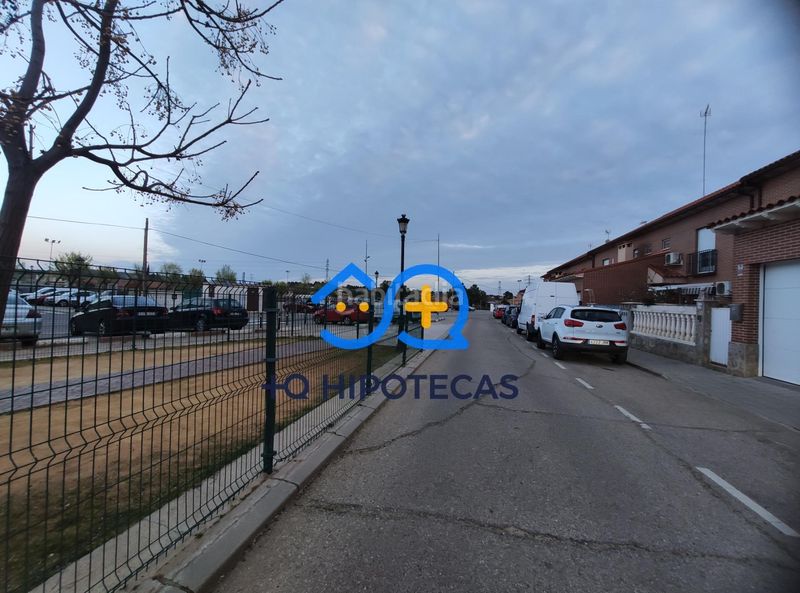 Foto 4af10db5-79c9-4d26-b04b-f319bb514ba9. Casa aparellada amb aparcament a Yeles