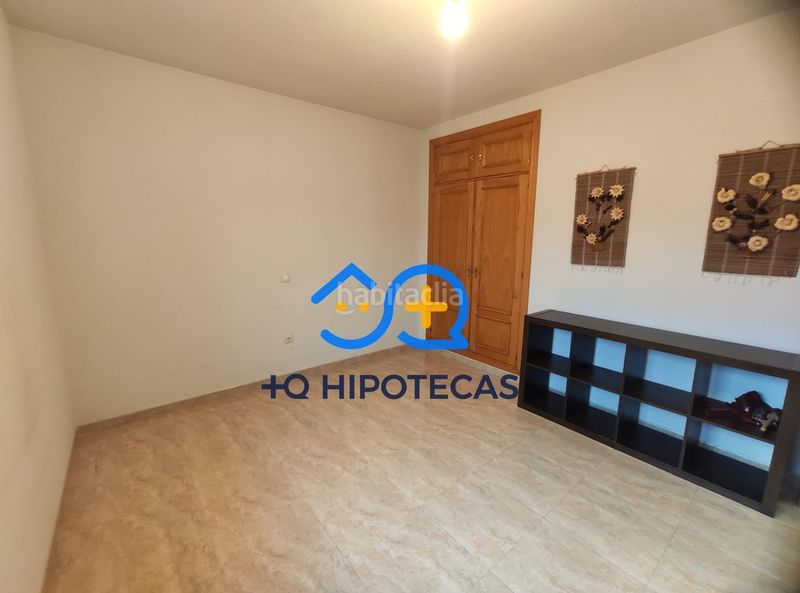Foto 537bf404-1431-4612-834b-7e3d84397ba6. Casa aparellada amb aparcament a Yeles