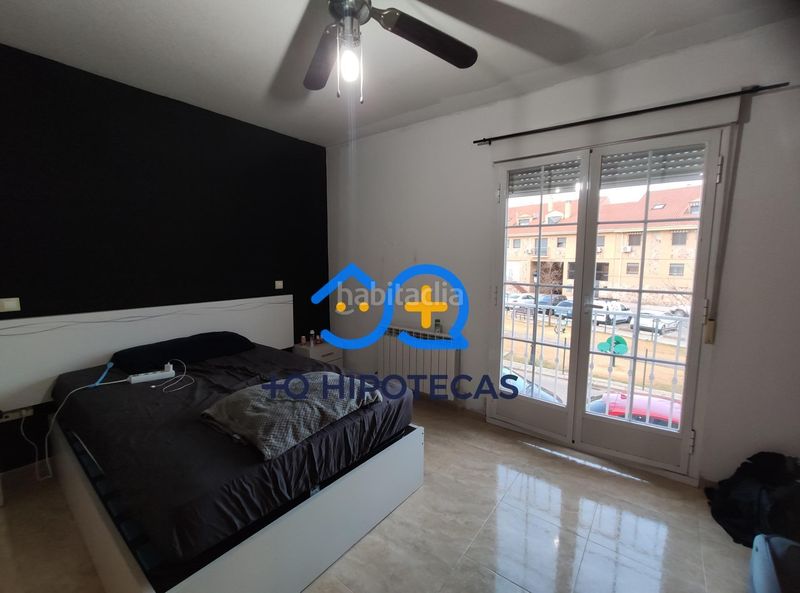 Foto 6a103331-7c16-4339-b87c-72c800752519. Casa aparellada amb aparcament a Yeles