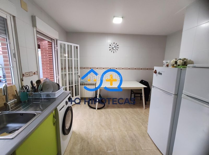 Foto 702b7d29-4d28-4a2f-9c5d-50d754669f67. Casa aparellada amb aparcament a Yeles