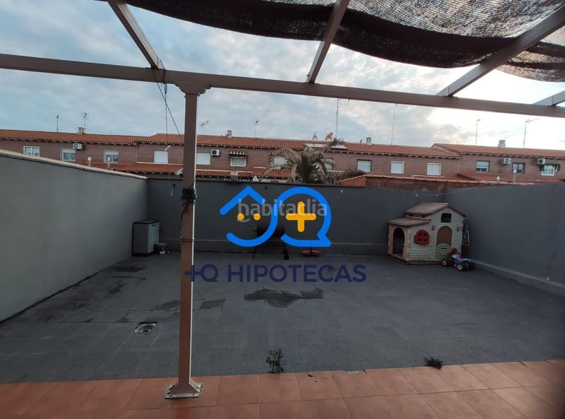 Foto 7801a169-f647-4960-ade4-6a11fc61b7b1. Casa aparellada amb aparcament a Yeles