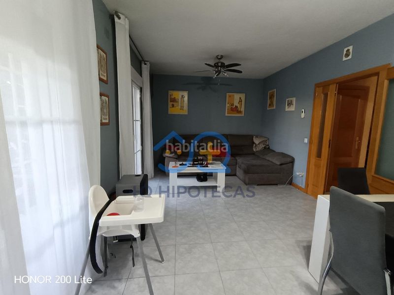 Foto 141e593a-7b6a-488e-b48d-2e592423b603. Casa aparellada amb calefacció aparcament a Ugena