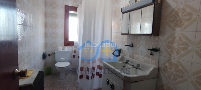 Foto 0700f765-2038-40da-9dbc-070957eb5285. Casa amb aparcament a Camarenilla