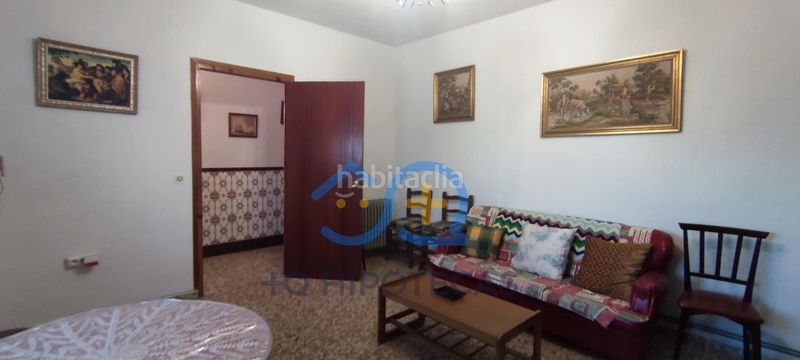 Foto 083f6514-5579-43f3-9f65-26c4acf3fd4b. Casa amb aparcament a Camarenilla