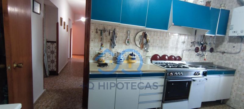 Foto 0cf3a3fa-e1a1-4e68-befe-061f863143db. Casa amb aparcament a Camarenilla