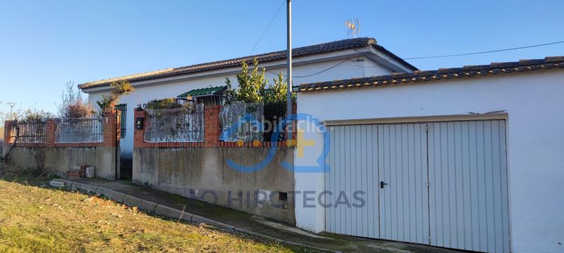 Foto 194341ae-30b3-48d3-a672-d6093343b49b. Casa amb aparcament a Camarenilla